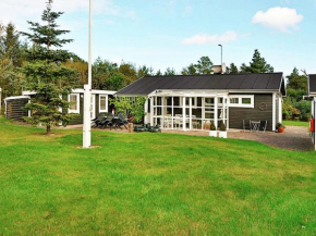 Two-Bedroom Holiday home in Ålbæk 9